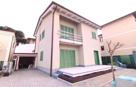 10غرفة ویلا  Pietrasanta, ایتالیا. 1,600,000 €