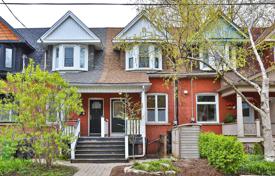  دو خانه بهم متصل – Logan Avenue, تورنتو, انتاریو,  کانادا. C$1,374,000