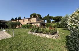 14غرفة کاخ  280 متر مربع Castiglione del Lago, ایتالیا. 720,000 €