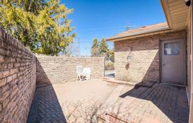 8غرفة خانه  اسکاربرو، تورنتو, کانادا. C$1,928,000