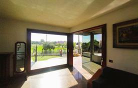 14غرفة ویلا  319 متر مربع Camaiore, ایتالیا. 695,000 €