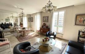 4غرفة آپارتمان  156 متر مربع Le Carré d'Or, فرانسه. 1,300,000 €