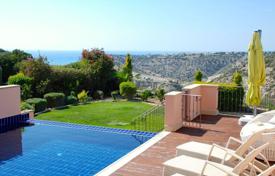 3غرفة دو خانه بهم چسبیده 175 متر مربع Aphrodite Hills, قبرس. 1,100,000 €