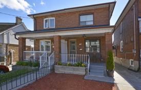  دو خانه بهم متصل – York, تورنتو, انتاریو,  کانادا. C$957,000