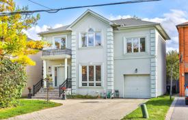 خانه  – نورث یورک, تورنتو, انتاریو,  کانادا. C$2,257,000