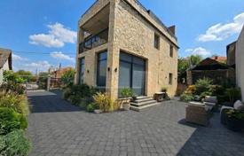 10غرفة خانه  650 متر مربع Krtsanisi Street, گرجستان. $750,000