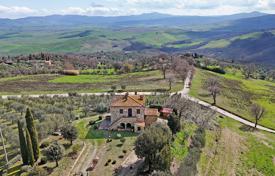 7غرفة کاخ  247 متر مربع Siena, ایتالیا. 650,000 €