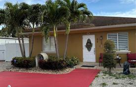 3غرفة خانه  126 متر مربع Hialeah, ایالات متحده آمریکا. $620,000