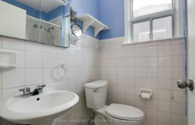 6غرفة خانه  Etobicoke, کانادا. C$1,192,000