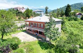 دو خانه بهم چسبیده 400 متر مربع Batumi, گرجستان. $300,000