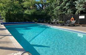 5غرفة آپارتمان  Etobicoke, کانادا. C$742,000