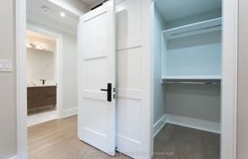 9غرفة خانه  Etobicoke, کانادا. C$2,397,000