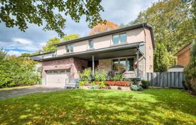 خانه  – نورث یورک, تورنتو, انتاریو,  کانادا. C$2,331,000
