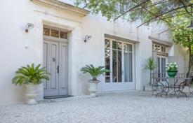 10غرفة دو خانه بهم چسبیده L'Isle-sur-la-Sorgue, فرانسه. 1,072,000 €