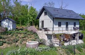 2غرفة دو خانه بهم چسبیده 114 متر مربع Brezice, اسلوونی. 340,000 €