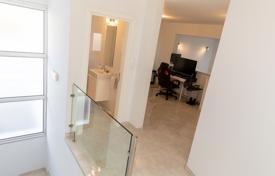 4غرفة دو خانه بهم چسبیده 334 متر مربع Chloraka, قبرس. 1,300,000 €