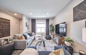  دو خانه بهم متصل – East York, تورنتو, انتاریو,  کانادا. 857,000 €