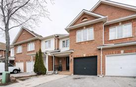  دو خانه بهم متصل – Etobicoke, تورنتو, انتاریو,  کانادا. C$982,000