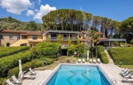 10غرفة ویلا  650 متر مربع Arezzo, ایتالیا. 1,980,000 €