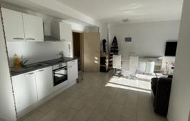 3غرفة آپارتمان  83 متر مربع Umag, کرواسی. 321,000 €