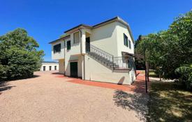 4غرفة ویلا  230 متر مربع Castiglione della Pescaia, ایتالیا. 1,150,000 €