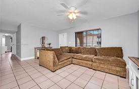 3غرفة شقق في الوحدات السكنية 102 متر مربع Hialeah, ایالات متحده آمریکا. $335,000