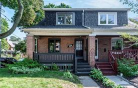 دو خانه بهم متصل – Gerrard Street East, تورنتو, انتاریو,  کانادا. C$1,053,000