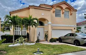 4غرفة خانه  255 متر مربع Pembroke Pines, ایالات متحده آمریکا. $890,000