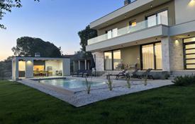 3غرفة خانه  208 متر مربع Svetvinčenat, کرواسی. 950,000 €