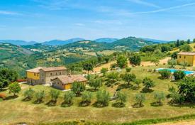 16غرفة ویلا  665 متر مربع Gubbio, ایتالیا. 975,000 €