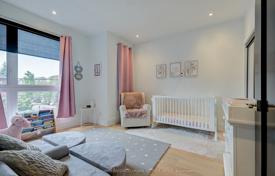 11غرفة خانه  Etobicoke, کانادا. C$2,510,000