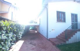 6غرفة ویلا  200 متر مربع Pietrasanta, ایتالیا. 980,000 €