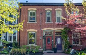  دو خانه بهم متصل – Old Toronto, تورنتو, انتاریو,  کانادا. C$1,782,000