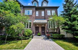  دو خانه بهم متصل – Etobicoke, تورنتو, انتاریو,  کانادا. C$1,370,000