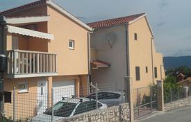 دو خانه بهم چسبیده – Slatine, Split-Dalmatia County, کرواسی. 550,000 €