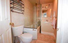 6غرفة خانه  Etobicoke, کانادا. C$1,280,000