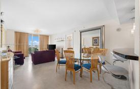 1غرفة شقق في الوحدات السكنية 117 متر مربع Surfside, ایالات متحده آمریکا. $949,000