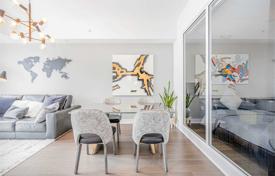 5غرفة آپارتمان  Etobicoke, کانادا. C$995,000