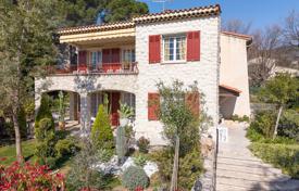 7غرفة ویلا  Tourrettes-sur-Loup, فرانسه. 890,000 €