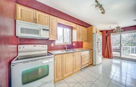 7غرفة خانه  اسکاربرو، تورنتو, کانادا. C$1,408,000