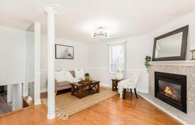9غرفة خانه  Etobicoke, کانادا. C$1,810,000