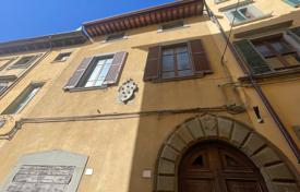 28غرفة کاخ  1016 متر مربع Castiglion Fiorentino, ایتالیا. 1,700,000 €