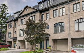  دو خانه بهم متصل – Etobicoke, تورنتو, انتاریو,  کانادا. C$1,337,000