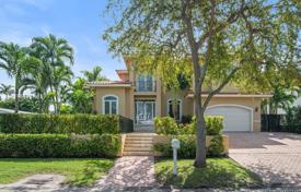 دو خانه بهم چسبیده – Key Biscayne, فلوریدا, ایالات متحده آمریکا. $2,275,000