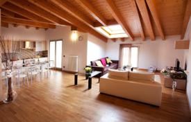 آپارتمان  – Griante, لمباردی, ایتالیا. 734,000 €