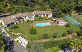 7غرفة ویلا  موگینز(فرانسه), فرانسه. 8,195,000 €
