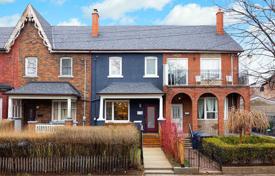 9غرفة  دو خانه بهم متصل Old Toronto, کانادا. C$2,574,000