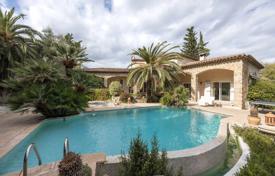 6غرفة ویلا  موگینز(فرانسه), فرانسه. 1,880,000 €