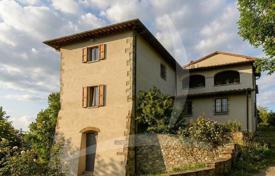 4غرفة ویلا  590 متر مربع Arezzo, ایتالیا. 750,000 €