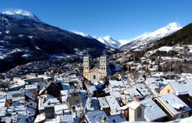 New residential complex with apartments Briançon, فرانسه. 315,000 € از